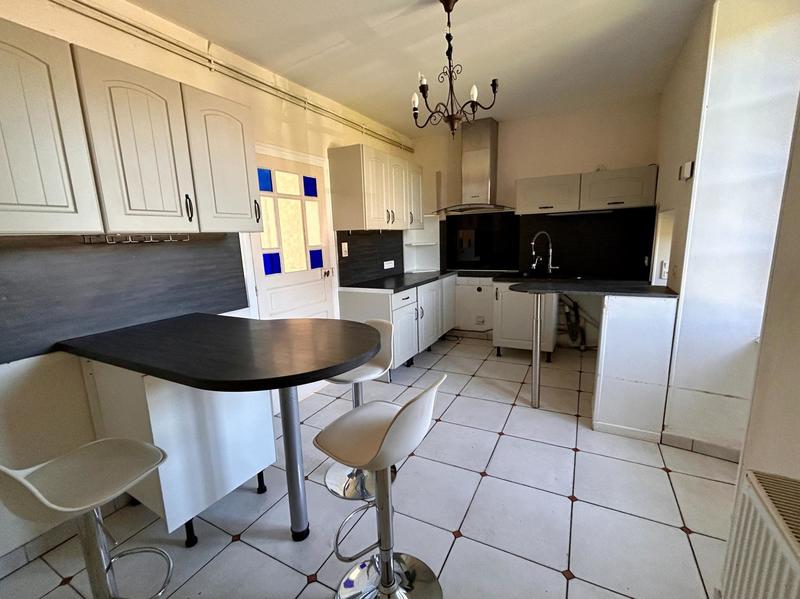 Maison - 207 m² - 8 pièces