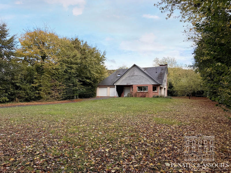 Maison - 241 m² - 8 pièces