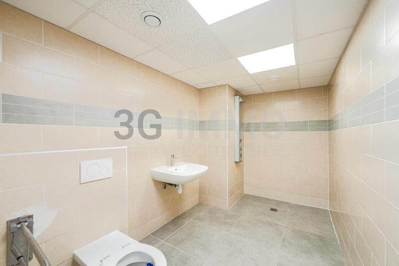 Local commercial - 303 m² - 10 pièces