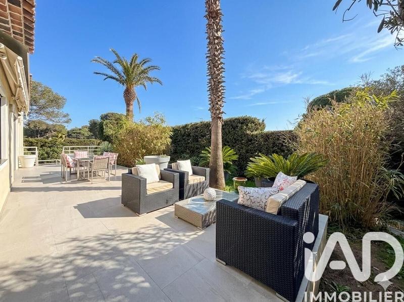 Maison - 235 m² - 6 pièces