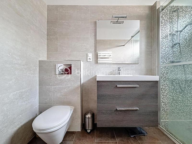 Maison - 122 m² - 6 pièces