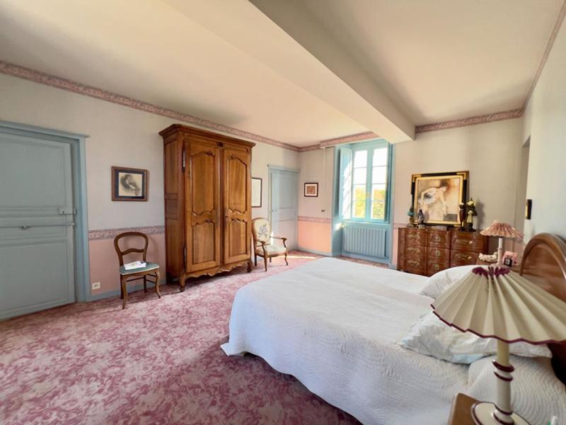 Maison - 206 m² - 7 pièces