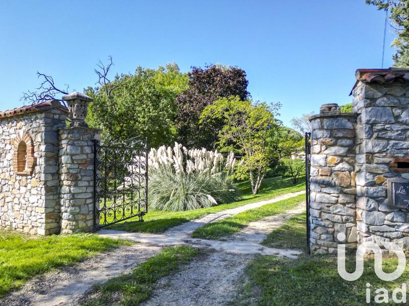 Maison - 369 m² - 11 pièces