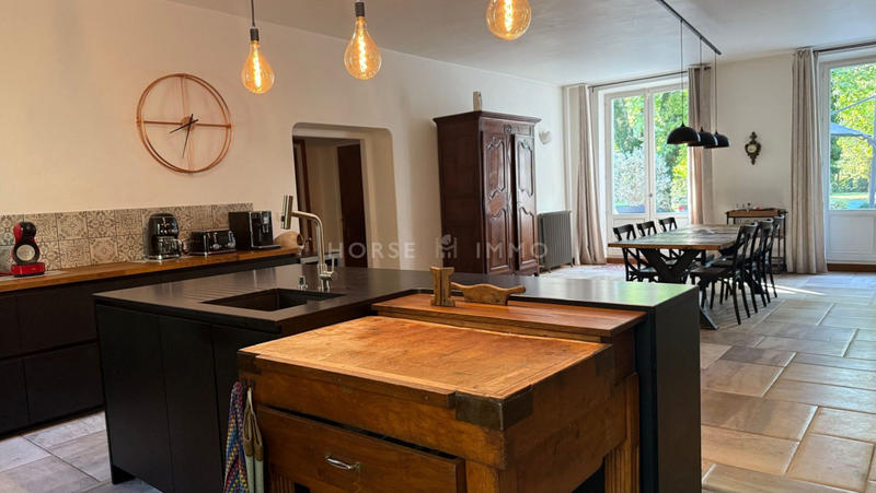 Bastide - 800 m² - 12 pièces