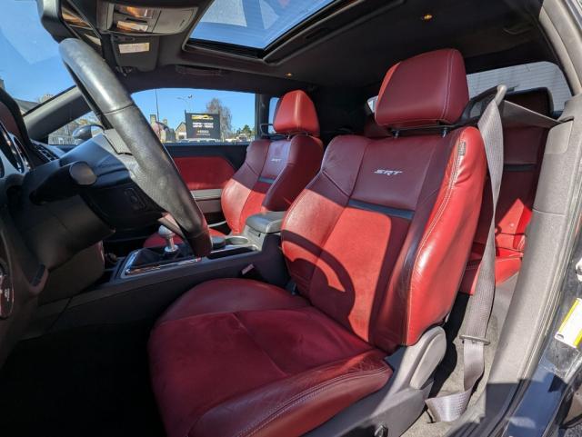 Dodge Challenger Srt8