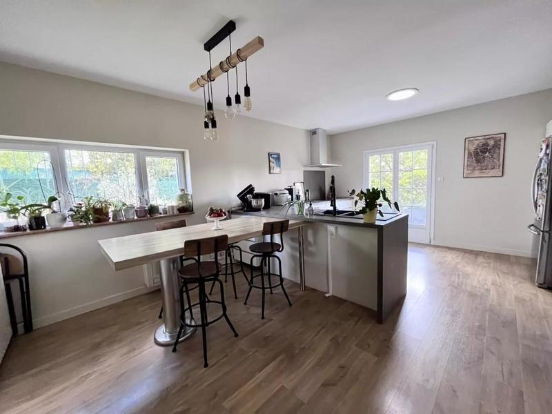 Maison - 170 m² - 5 pièces