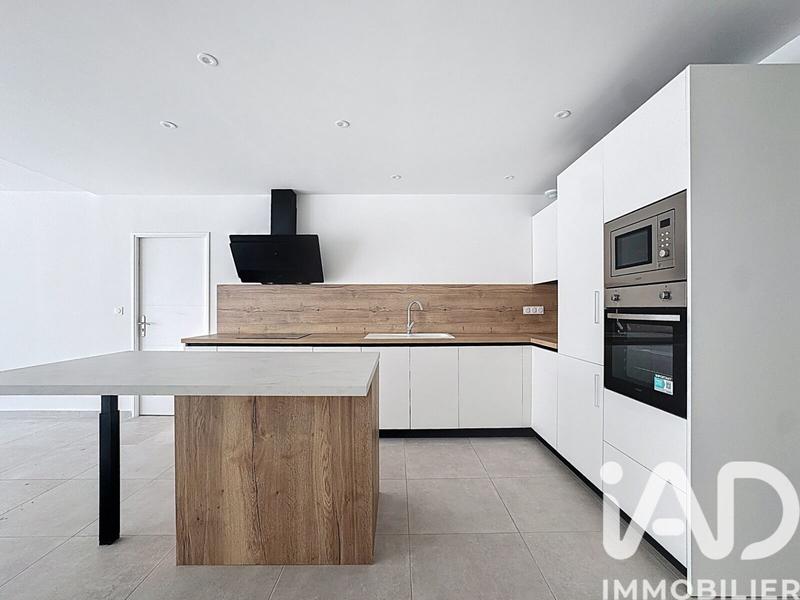 Maison - 94 m² - 4 pièces