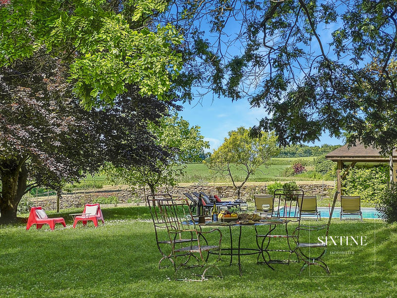 Château - 500 m² - 12 pièces