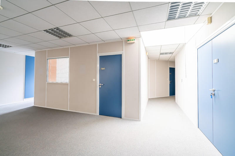 Bureau - 400 m² - 2 pièces