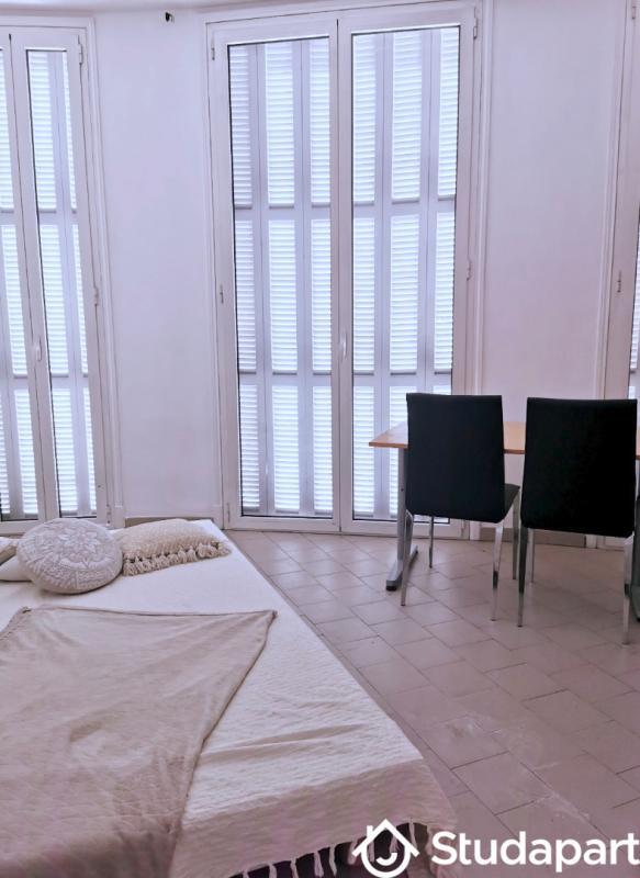 Chambre - 9 m² - 1 pièce