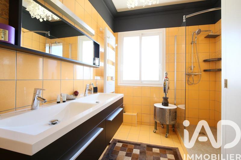 Maison de ville - 296 m² - 7 pièces