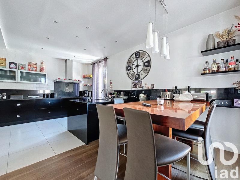 Maison - 170 m² - 7 pièces