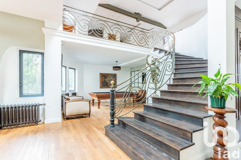 Maison de maîtres - 305 m² - 9 pièces