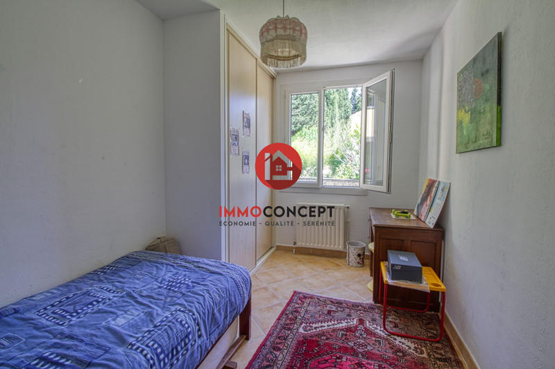 Villa - 250 m² - 8 pièces