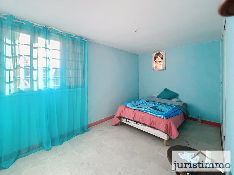 Maison - 220 m² - 9 pièces