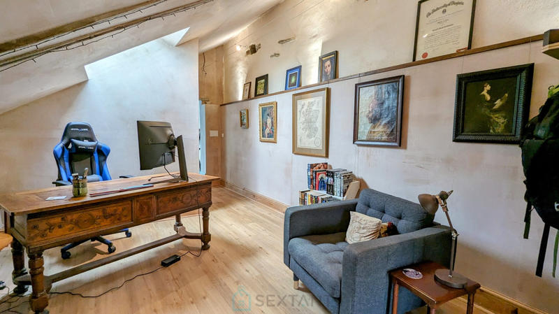 Maison - 247 m² - 8 pièces