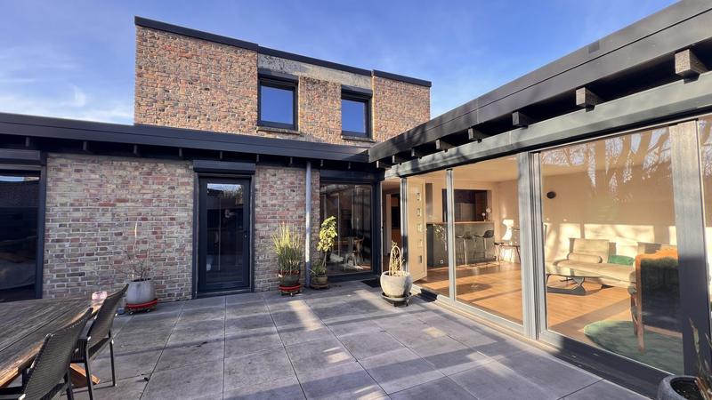 Maison - 106 m² - 5 pièces