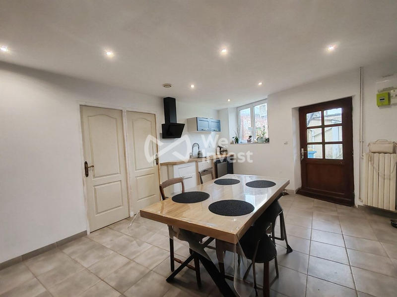 Maison - 210 m² - 9 pièces