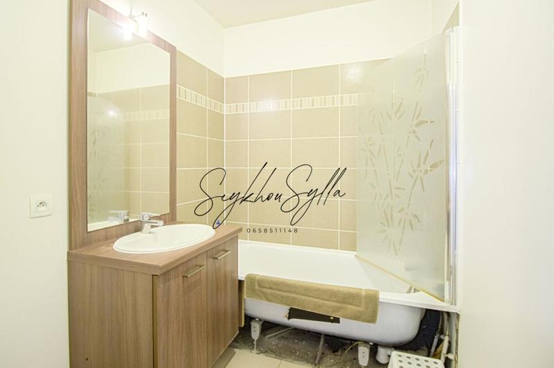 Appartement - 87 m² - 5 pièces