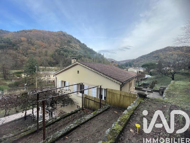 Maison - 90 m² - 7 pièces