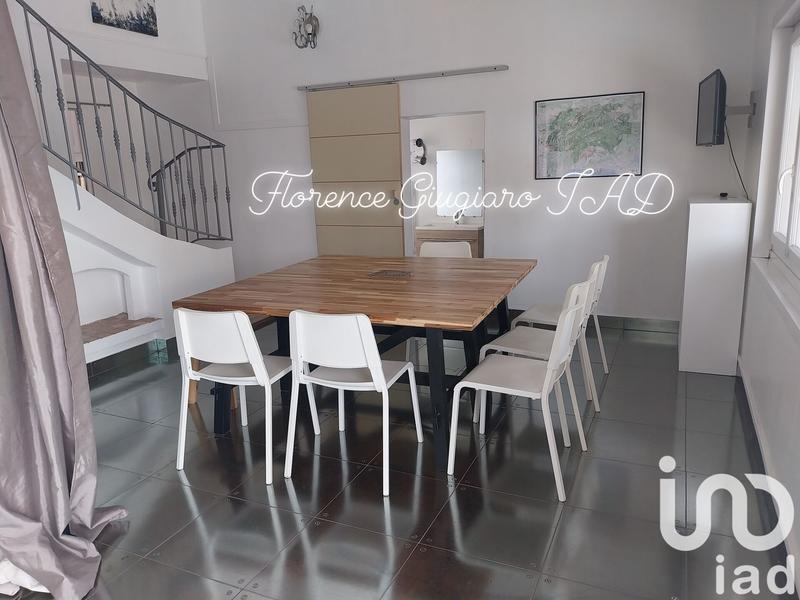 Maison - 140 m² - 8 pièces