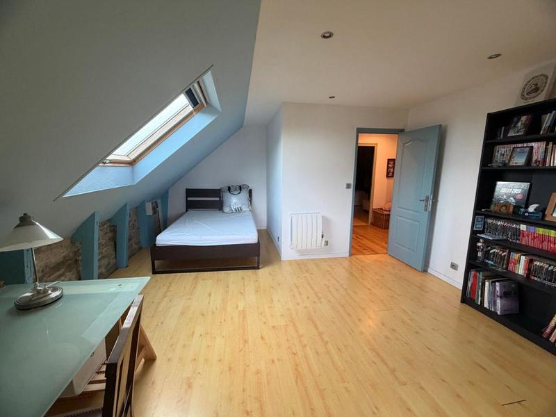 Maison - 220 m² - 9 pièces