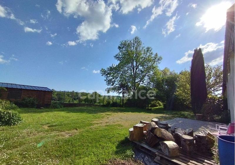 Maison - 202 m² - 8 pièces