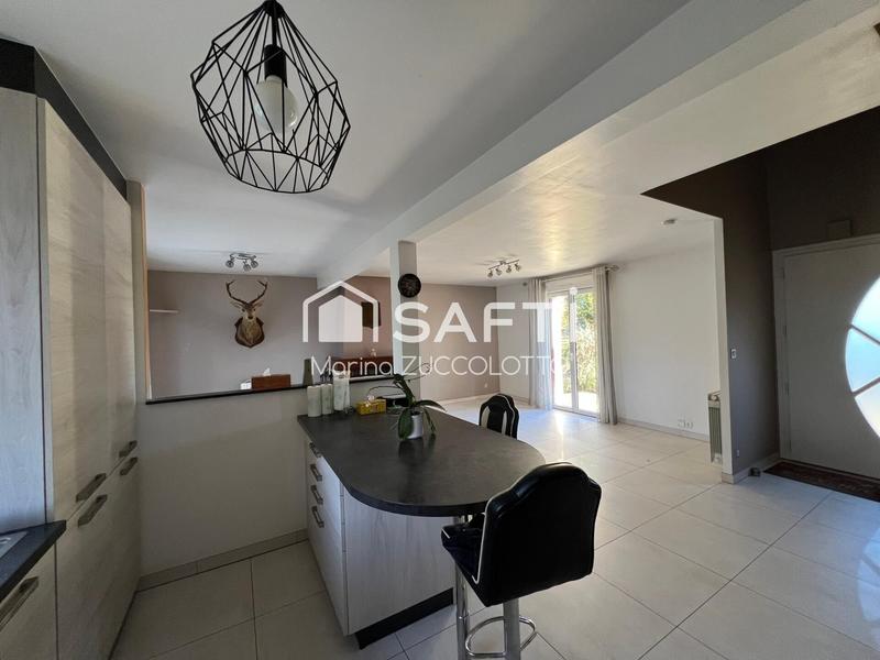 Maison - 97 m² - 5 pièces