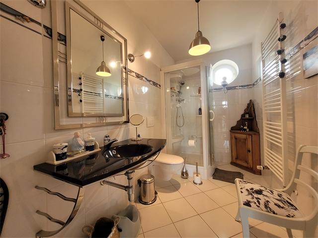 Maison - 250 m² - 8 pièces