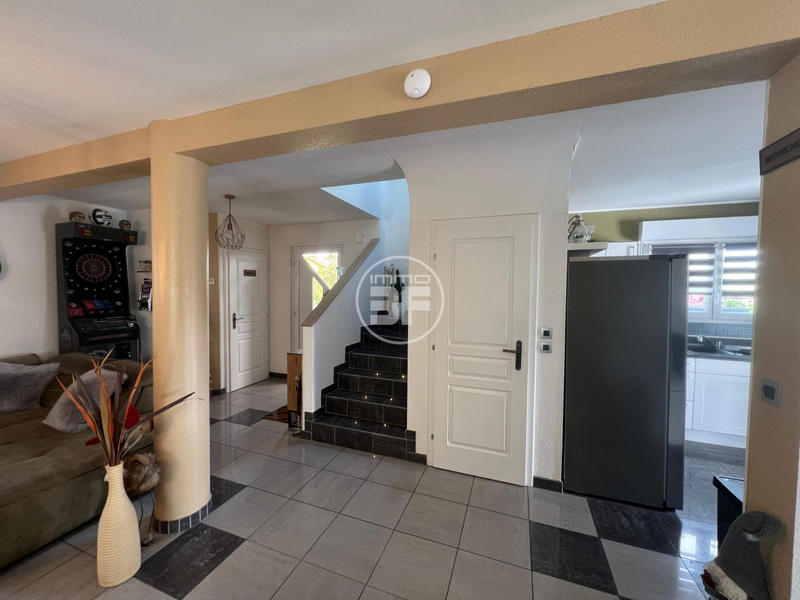 Maison - 102 m² - 5 pièces