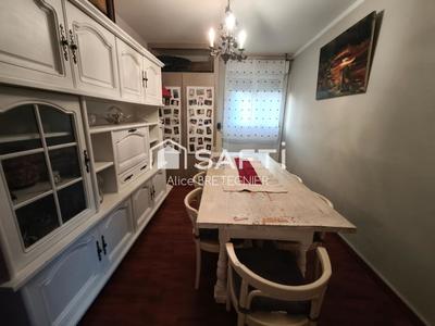 Appartement - 85 m² - 5 pièces