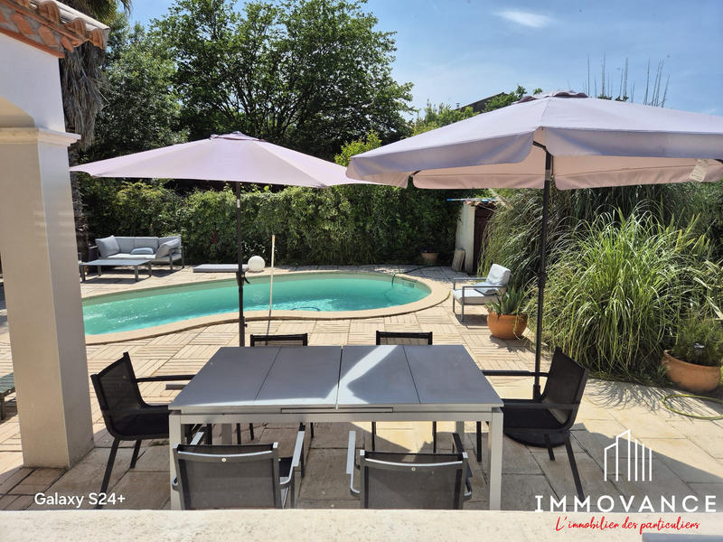 Maison traditionnelle - 175 m² - 5 pièces