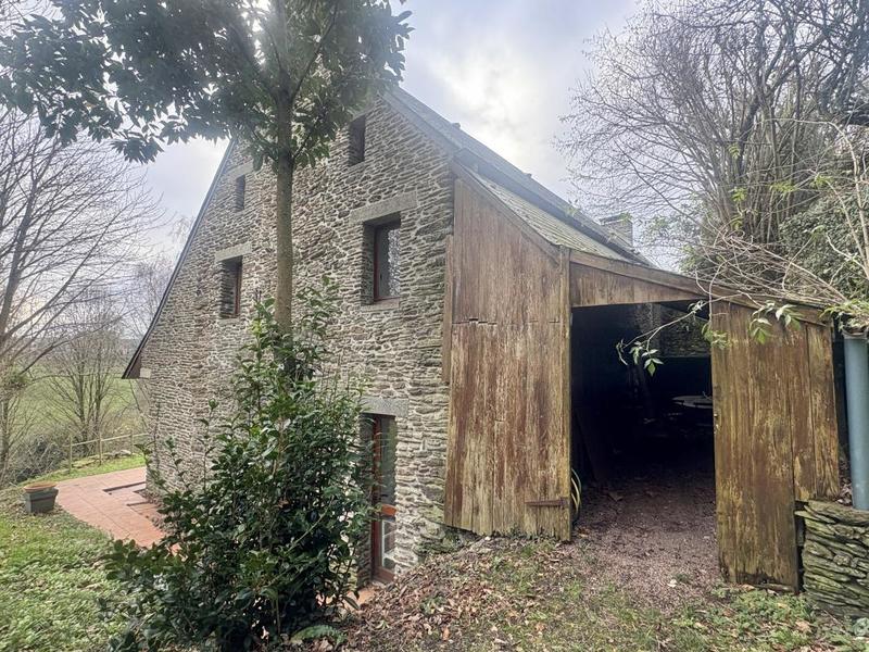 Maison - 216 m² - 7 pièces