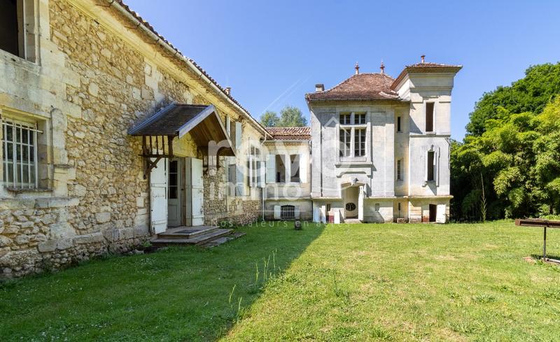 Château - 650 m² - 20 pièces