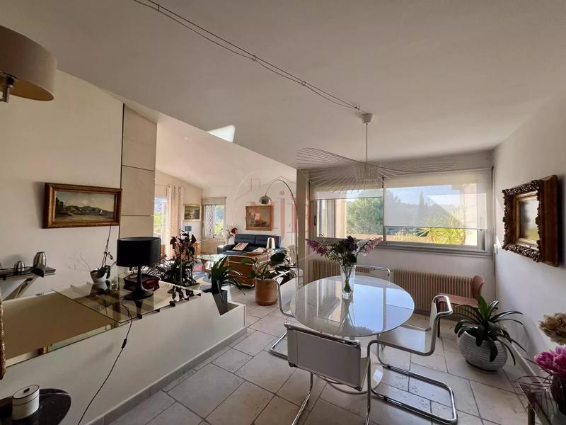 Appartement - 190 m² - 7 pièces