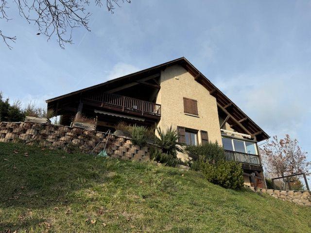 Maison - 185 m² - 5 pièces