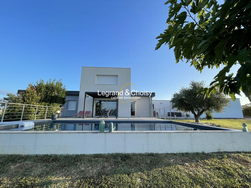 Villa - 181 m² - 6 pièces