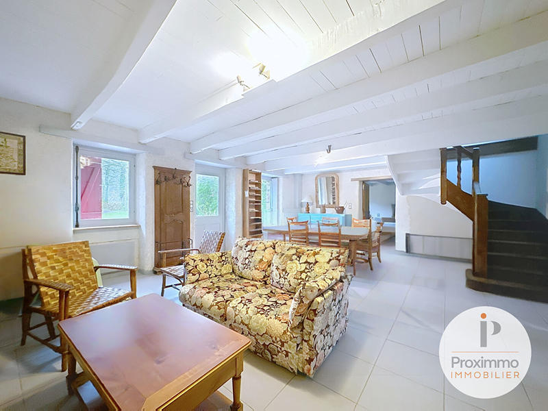 Maison - 104 m² - 4 pièces