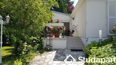 Chambre - 9 m² - 1 pièce