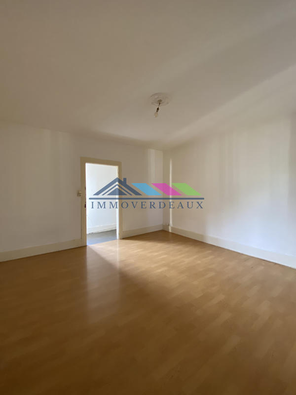 Immeuble - 255 m² - 18 pièces