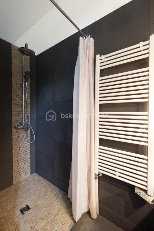 Maison - 180 m² - 8 pièces