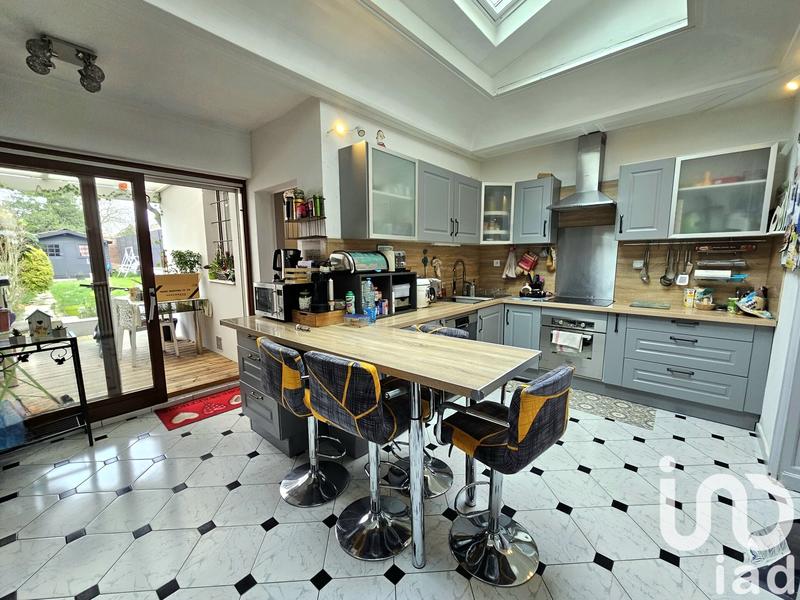 Maison - 143 m² - 5 pièces