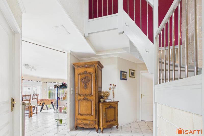 Maison - 163 m² - 6 pièces