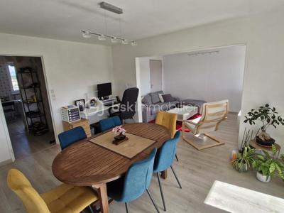 Appartement - 80 m² - 3 pièces