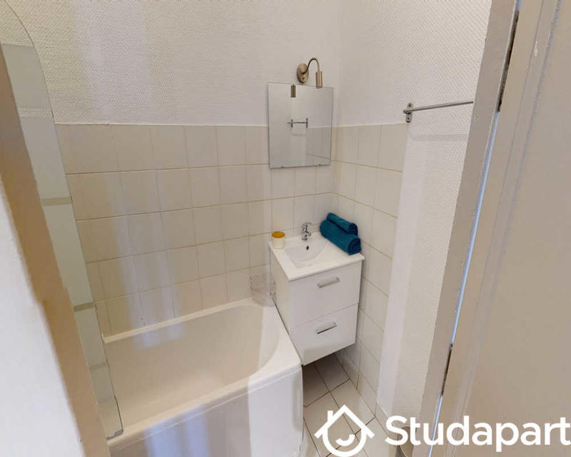 Chambre - 65 m² - 1 pièce