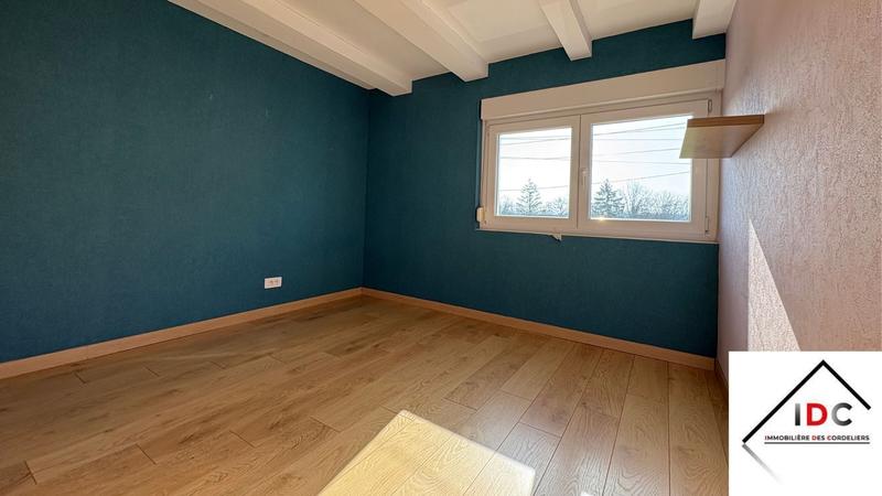 Maison - 180 m² - 7 pièces