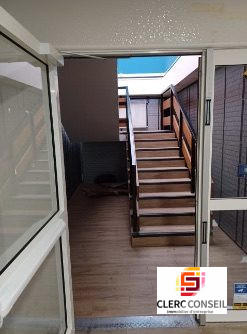 Local d'activités - 696 m²