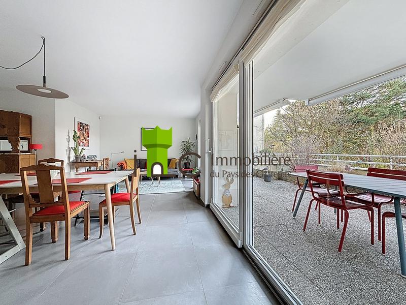 Appartement - 98 m² - 4 pièces