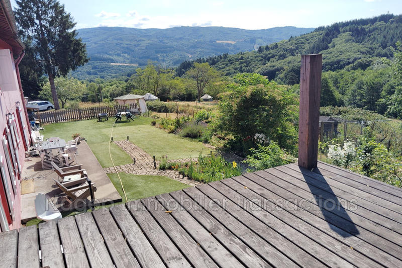 Maison - 205 m² - 4 pièces