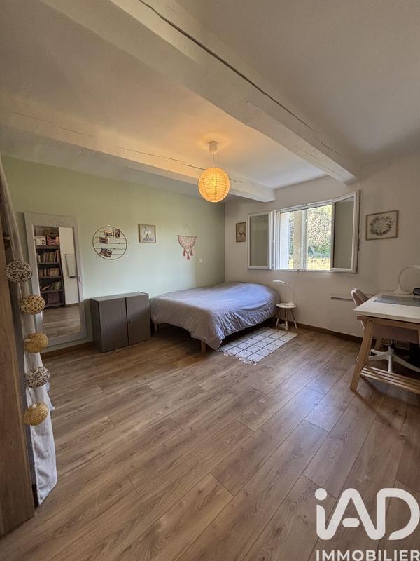 Maison - 233 m² - 6 pièces